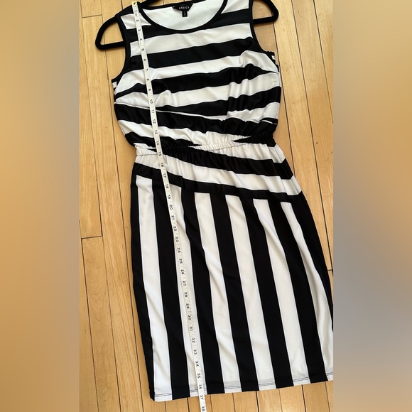 Jessica Black & White Striped Dress Size 4 💥2/$15 or 3/$20💥 - Picture 9 of 12